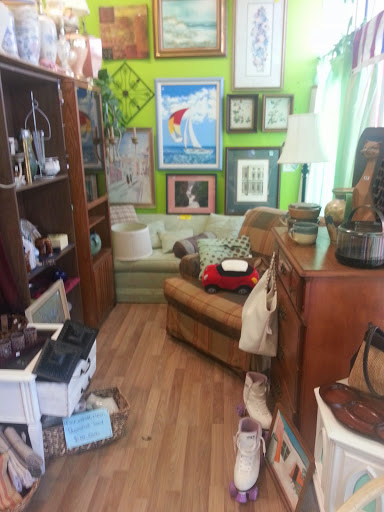 Thrift Store «Green Bean Thrift Store», reviews and photos, 2500 Florida A1A, Indialantic, FL 32903, USA