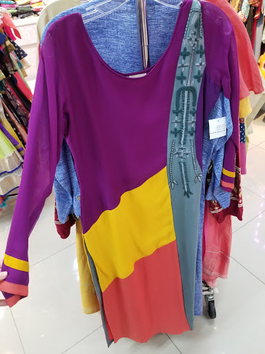 Beauty Salon «Prerana Beauty & Boutique», reviews and photos, 1179 Doss Ave, Orlando, FL 32809, USA