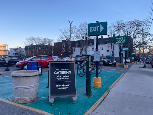 Grocery Store «Whole Foods Market», reviews and photos, 45 Beacon St, Somerville, MA 02143, USA