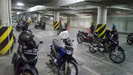 Parkir Balai Pemuda