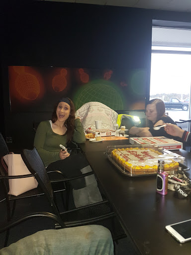 Bowling Alley «Dix-E-Town Lanes», reviews and photos, 4547 N Dixie Hwy, Elizabethtown, KY 42701, USA