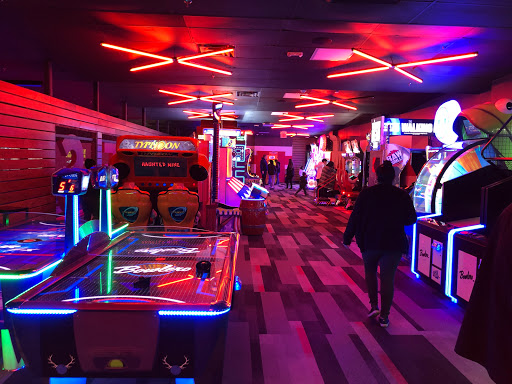 Bowling Alley «AMF Sheridan Lanes», reviews and photos, 199 E Jericho Turnpike, Mineola, NY 11501, USA