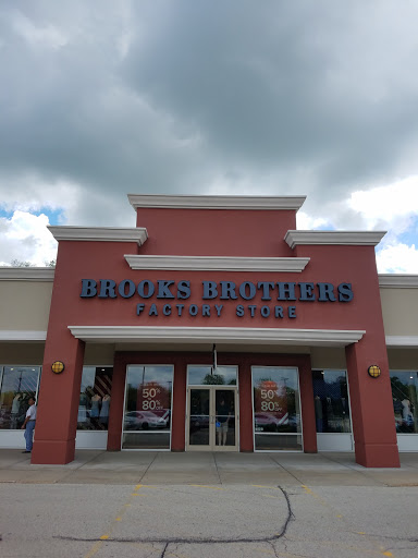 Brooks Brothers Factory Outlet, 11211 120th Ave #32, Pleasant Prairie, WI 53158, USA, 