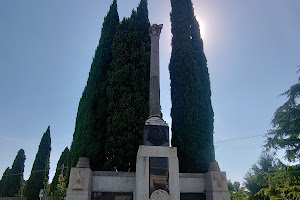 Monumento a Gabriele d’Annunzio
