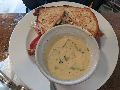 Restaurant «Uptowne Cafe», reviews and photos, 1217 Caledonia St, La Crosse, WI 54603, USA