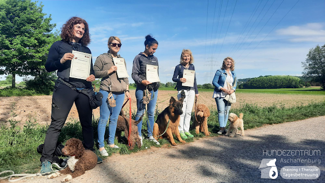 Hundezentrum Aschaffenburg - Petra Führmann und Iris Franzke - Hundeschule