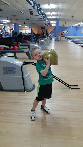 Bowling Alley «Conway Family Bowling Center», reviews and photos, 1010 E Oak St, Conway, AR 72032, USA