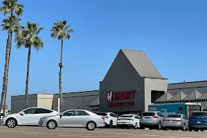Vista Balboa Center image