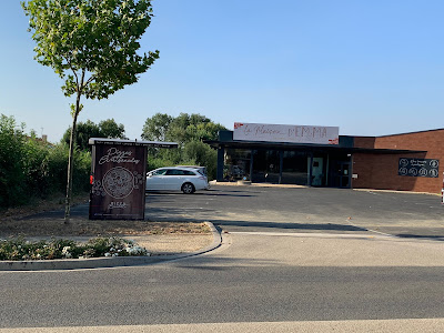 Distributeur Pizza Cook 24/24 à Lys-Haut-Layon
