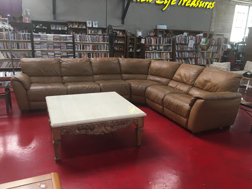 Thrift Store «Long Beach Rescue Mission Thrift Store», reviews and photos, 702 W Anaheim St, Long Beach, CA 90813, USA