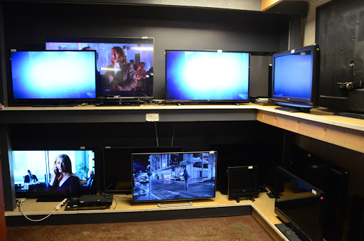 Pawn Shop «Shady Rays Pawn Shop», reviews and photos, 221 Gordon Ave, Bowling Green, KY 42101, USA