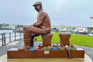 Fiddler's Green Sculpture by Ray Lonsdale image