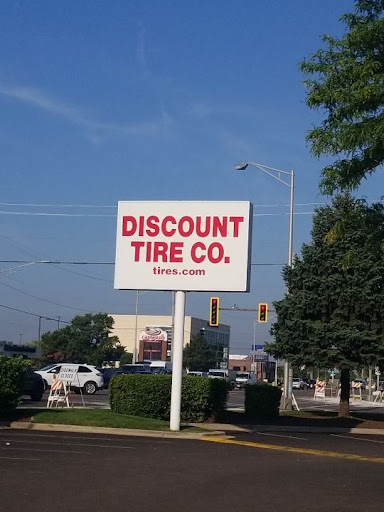Tire Shop «Discount Tire Store - Joliet, IL», reviews and photos, 1719 W Jefferson St, Joliet, IL 60435, USA