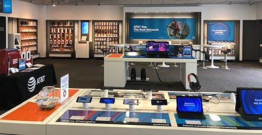 Cell Phone Store «AT&T», reviews and photos, 8657 Villa La Jolla Dr #131, La Jolla, CA 92037, USA