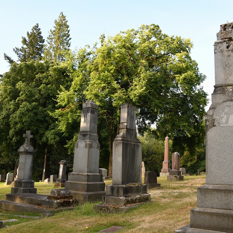 Mt. Calvary Catholic Cemetery