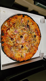 Plats et boissons du Pizzeria La Bonne Pizza Au Four A Boi à Vichy - n°1