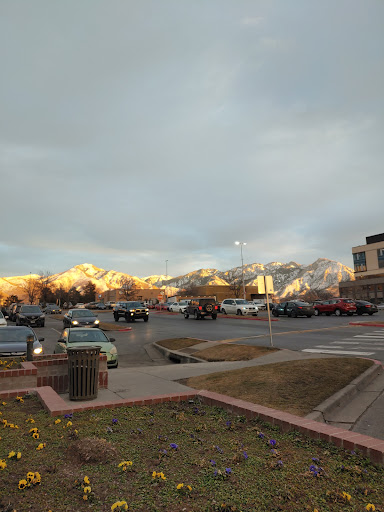 Shopping Mall «Sugar House Shopping Center», reviews and photos, 2274 S 1300 E, Salt Lake City, UT 84106, USA