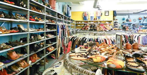 Used Clothing Store «Buffalo Exchange San Diego - Pacific Beach», reviews and photos, 1079 Garnet Ave, San Diego, CA 92109, USA