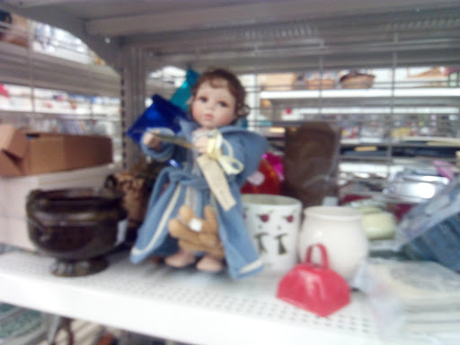 Thrift Store «Goodwill Super Store», reviews and photos, 825 W Pipeline Rd, Hurst, TX 76053, USA