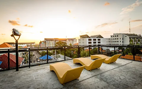 d'Gobers Hostel Seminyak Bali image