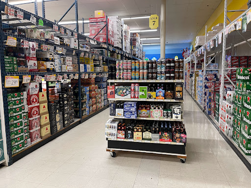 Liquor Store «Connecticut Beverage Mart», reviews and photos, 955 Washington St, Middletown, CT 06457, USA