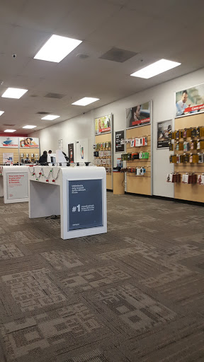 Cell Phone Store «Verizon Authorized Retailer - A Wireless», reviews and photos, 9141 Alaking Ct #119, Capitol Heights, MD 20743, USA