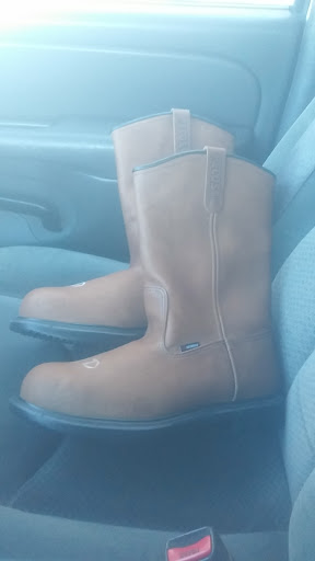 Shoe Store «Bermels Shoes & Boots», reviews and photos, 413 Pacific Ave, Randall, MN 56475, USA