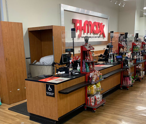 Department Store «T.J. Maxx», reviews and photos, 1751 Ritchie Station Ct, Capitol Heights, MD 20743, USA