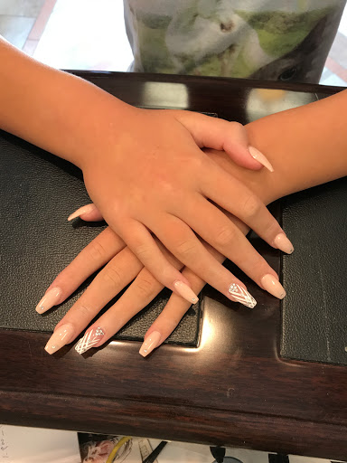 TRACY Nail & Beauty - Locations from All Over the World