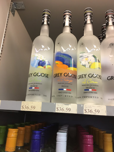 Liquor Store «Piscataway Liquors Inc», reviews and photos, 600 Stelton Rd, Piscataway Township, NJ 08854, USA