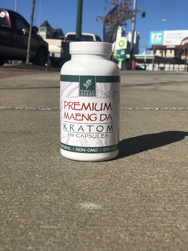 Tobacco Shop «18 Plus Vape & Shop», reviews and photos, 4037 Broadway, Kansas City, MO 64111, USA