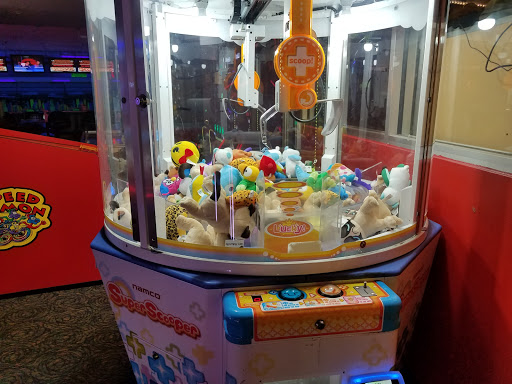 Bowling Alley «Brunswick Zone Glendale Heights», reviews and photos, 558 North Ave, Glendale Heights, IL 60139, USA