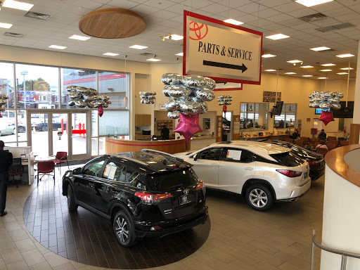 Toyota Dealer «Central City Toyota», reviews and photos, 4800 Chestnut St, Philadelphia, PA 19139, USA
