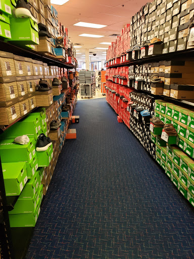 Shoe Store «Shoe Carnival», reviews and photos, 5092 Glencrossing Way, Cincinnati, OH 45238, USA
