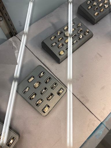 Pawn Shop «Pawn Max», reviews and photos, 1430 E Fowler Ave, Tampa, FL 33612, USA