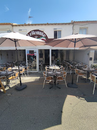 Atmosphère du Restaurant italien Restaurant Le Remake à Saintes-Maries-de-la-Mer - n°2