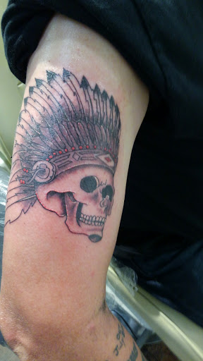 Tattoo Shop «Aces & Eights Tattoo Shop», reviews and photos, 6846 Park Blvd N, Pinellas Park, FL 33781, USA