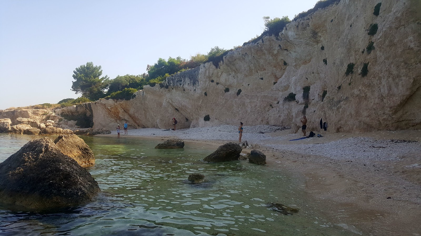 Foto af Galini beach med høj niveau af renlighed