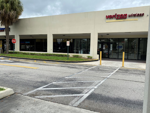 Cell Phone Store «GoWireless Verizon Authorized Retailer», reviews and photos, 1819 N Pine Island Rd, Plantation, FL 33322, USA