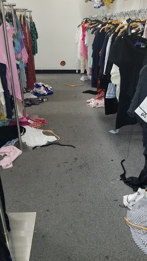 Clothing Store «Forever 21», reviews and photos, 200 Inland Center Dr, San Bernardino, CA 92408, USA