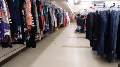 Thrift Store «Thrift Town», reviews and photos, 1516 S Westmoreland Rd, Dallas, TX 75211, USA