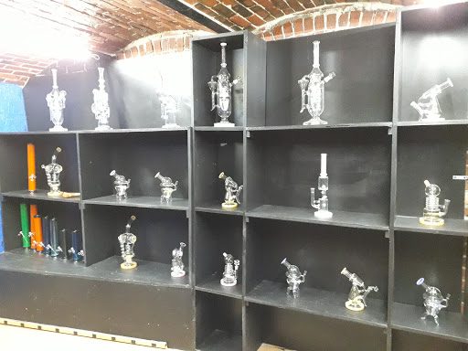 Tobacco Shop «Blue Moon Smoke Shop», reviews and photos, 470 Commonwealth Avenue, Boston, MA 02215, USA