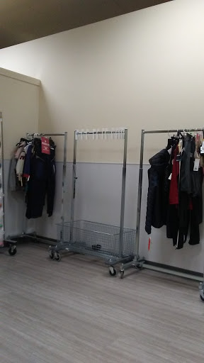 Clothing Store «Burlington Coat Factory», reviews and photos, 1716 Jantzen Beach Center, Portland, OR 97217, USA