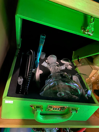 Tobacco Shop «Orange Cigar & More», reviews and photos, 278 Boston Post Rd, Orange, CT 06477, USA