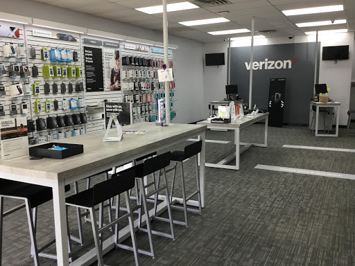 Cell Phone Store «GoWireless Verizon Authorized Retailer», reviews and photos, 301 Center St #12, Chardon, OH 44024, USA