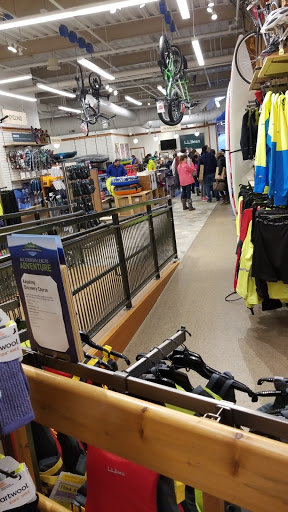 Clothing Store «L.L. Bean», reviews and photos, 6 Wayside Rd, Burlington, MA 01803, USA