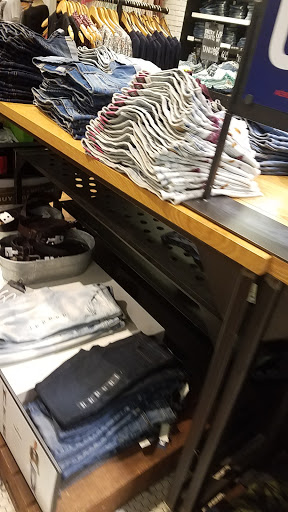 Clothing Store «Aéropostale», reviews and photos, 1500 Polaris Pkwy, Columbus, OH 43240, USA