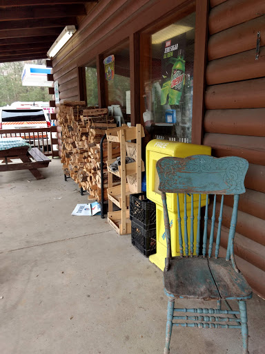 Grocery Store «Bird Dogs Country Store», reviews and photos, 10663 Kings Hwy, Montross, VA 22520, USA