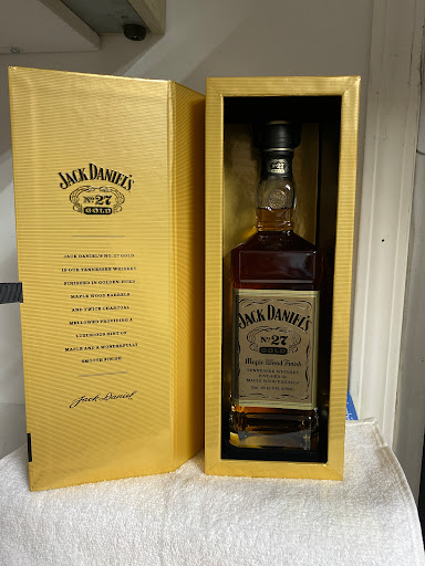 Liquor Store «D & M Liquor Store», reviews and photos, 595 Ralph David Abernathy Blvd, Atlanta, GA 30312, USA