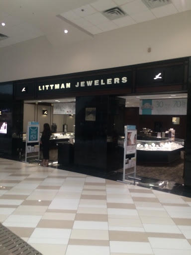 Shopping Mall «Crossgates Mall», reviews and photos, 1 Crossgates Mall Rd, Albany, NY 12203, USA